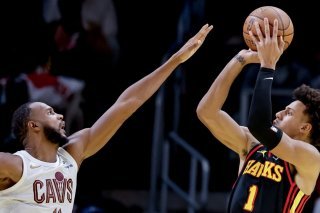 Jalen Johnson (à droite) et les Hawks ont trouvé la recette pour battre Cleveland. KEYSTONE/EPA/ERIK S. LESSER